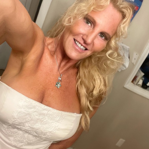 Meet your Posher, Mishele - Picture 1 of 1